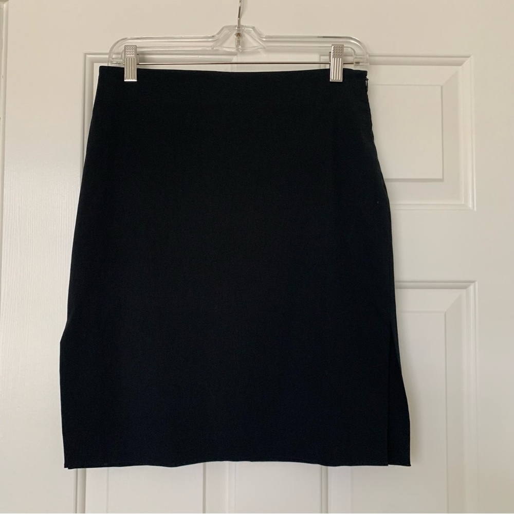 Women’s bebe black pencil skirt, size 6